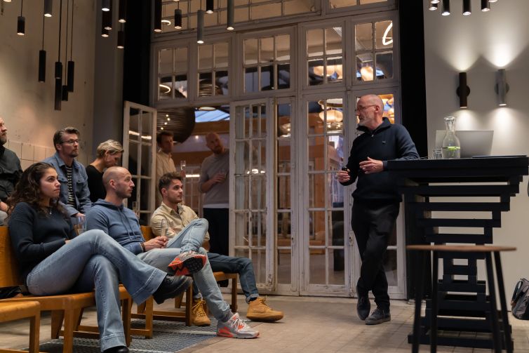 VANMOKUM X Meisje met de Camera-18